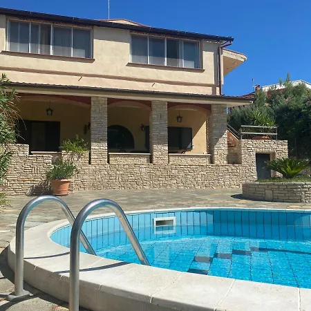 Villa Castello Andria *